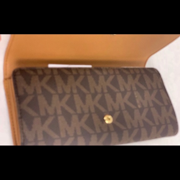 Michael Kors wallet - Picture 6 of 7